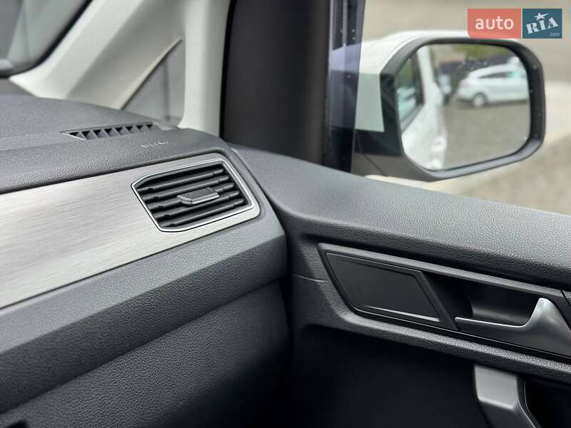 Минивэн Volkswagen Caddy 2016 в Луцке