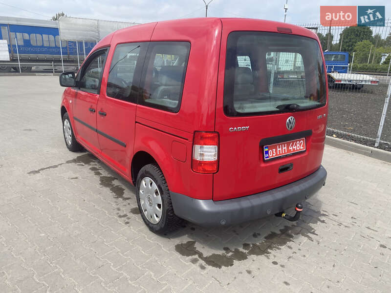 Минивэн Volkswagen Caddy 2009 в Нововолынске