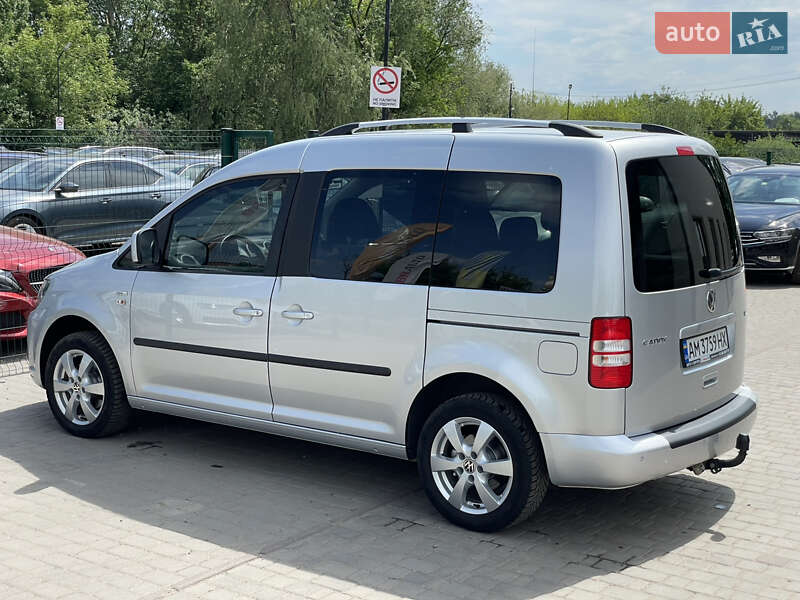 Минивэн Volkswagen Caddy 2015 в Бердичеве