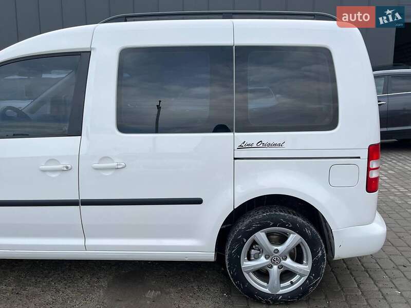 Мінівен Volkswagen Caddy 2015 в Львові