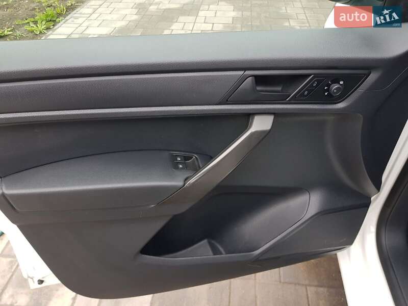 Вантажний фургон Volkswagen Caddy 2018 в Рівному