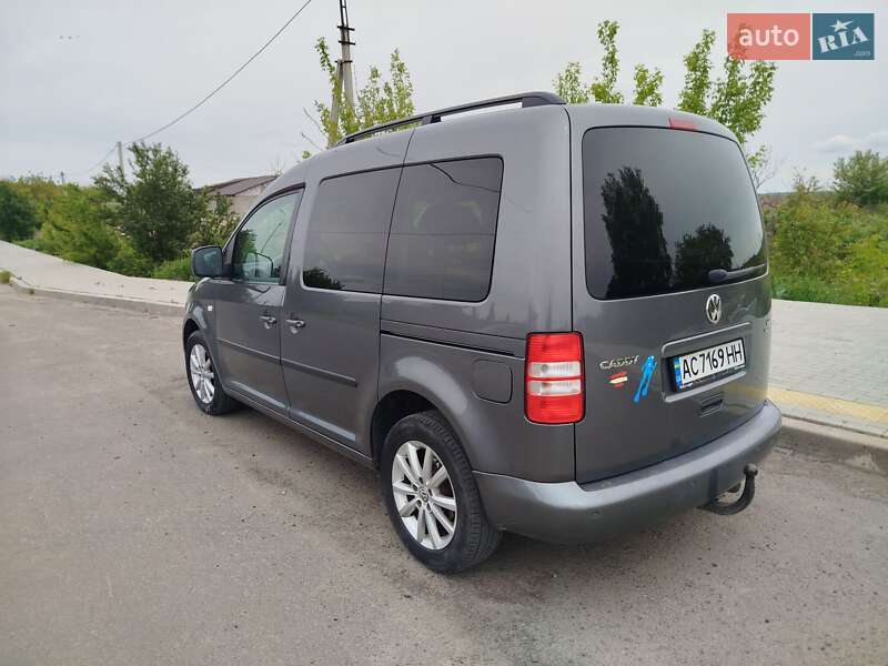 Мінівен Volkswagen Caddy 2013 в Нововолинську