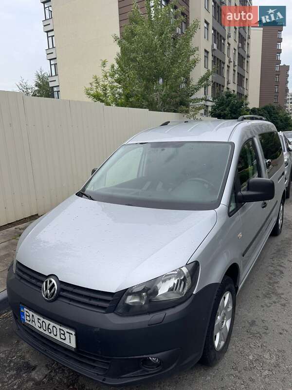 Мінівен Volkswagen Caddy 2014 в Благовіщенську