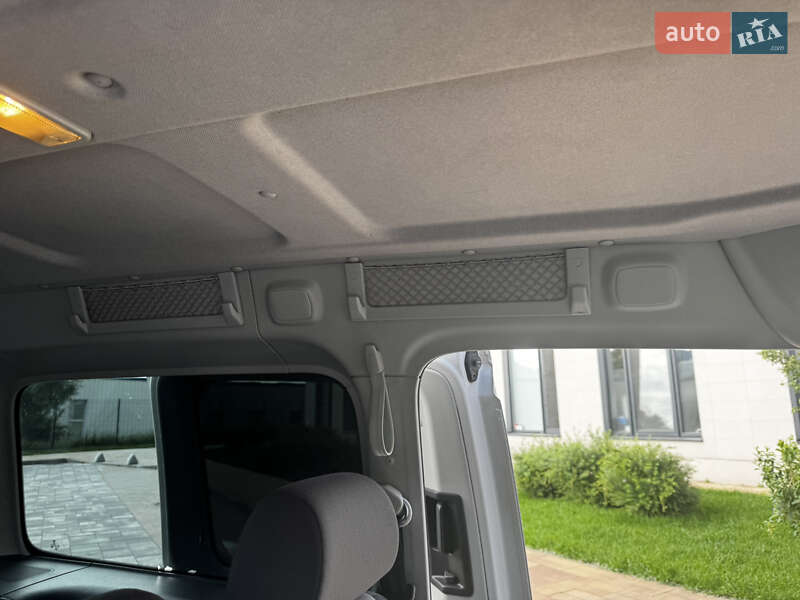 Минивэн Volkswagen Caddy 2013 в Киеве
