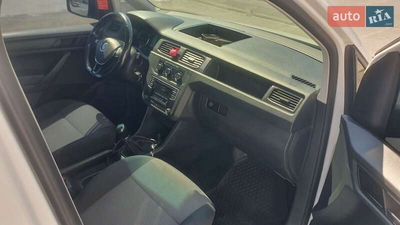 Грузовой фургон Volkswagen Caddy 2017 в Славуте