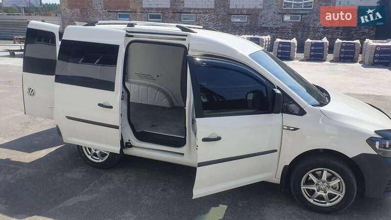 Грузовой фургон Volkswagen Caddy 2017 в Славуте