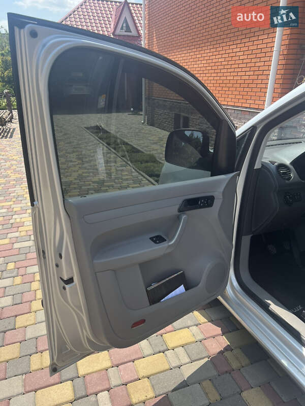 Минивэн Volkswagen Caddy 2008 в Костополе