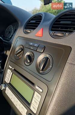 Минивэн Volkswagen Caddy 2006 в 