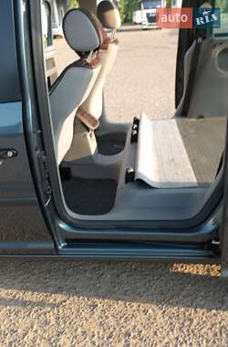 Минивэн Volkswagen Caddy 2006 в 