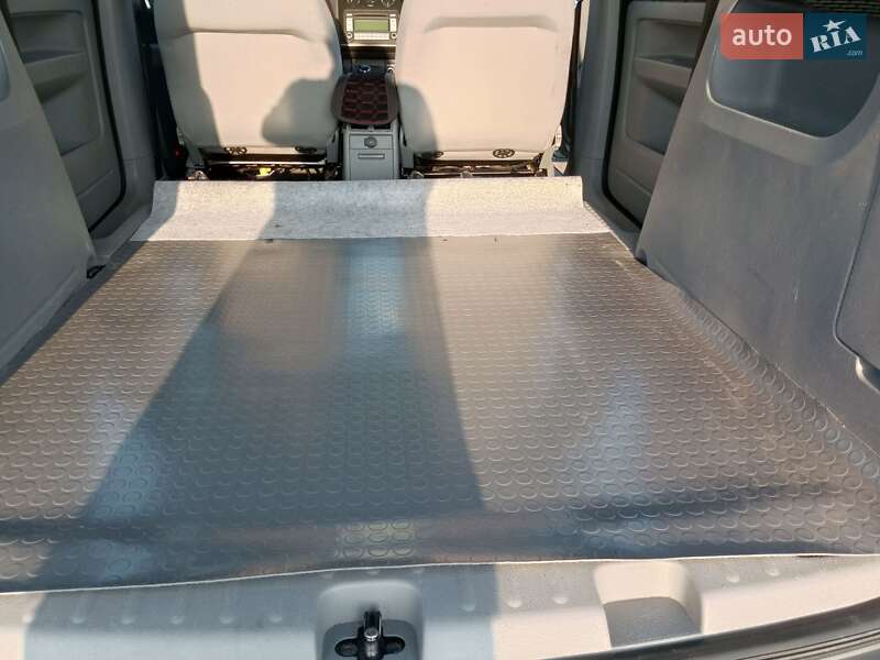 Мінівен Volkswagen Caddy 2006 в Чернівцях