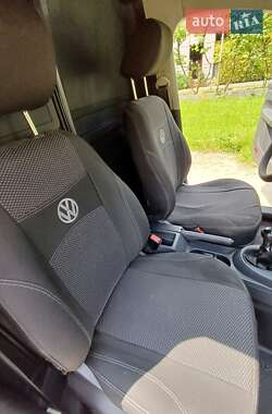 Грузовой фургон Volkswagen Caddy 2011 в 