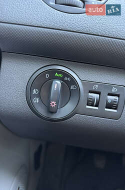 Грузовой фургон Volkswagen Caddy 2009 в 