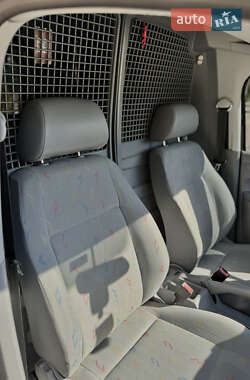 Грузовой фургон Volkswagen Caddy 2009 в 