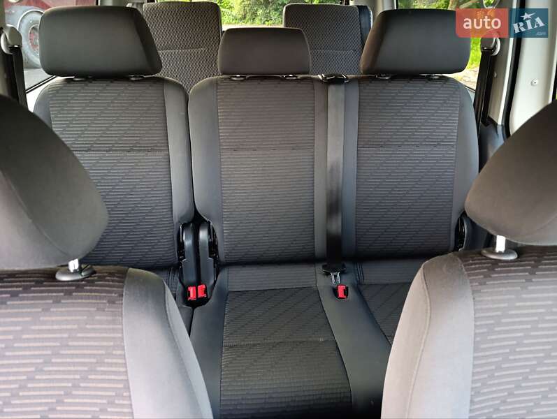 Минивэн Volkswagen Caddy 2011 в Теофиполе
