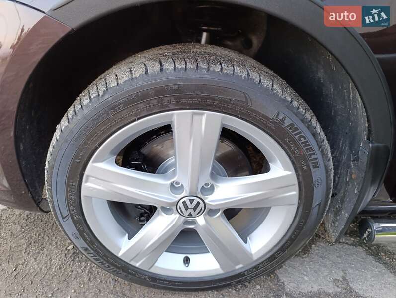 Минивэн Volkswagen Caddy 2011 в Теофиполе