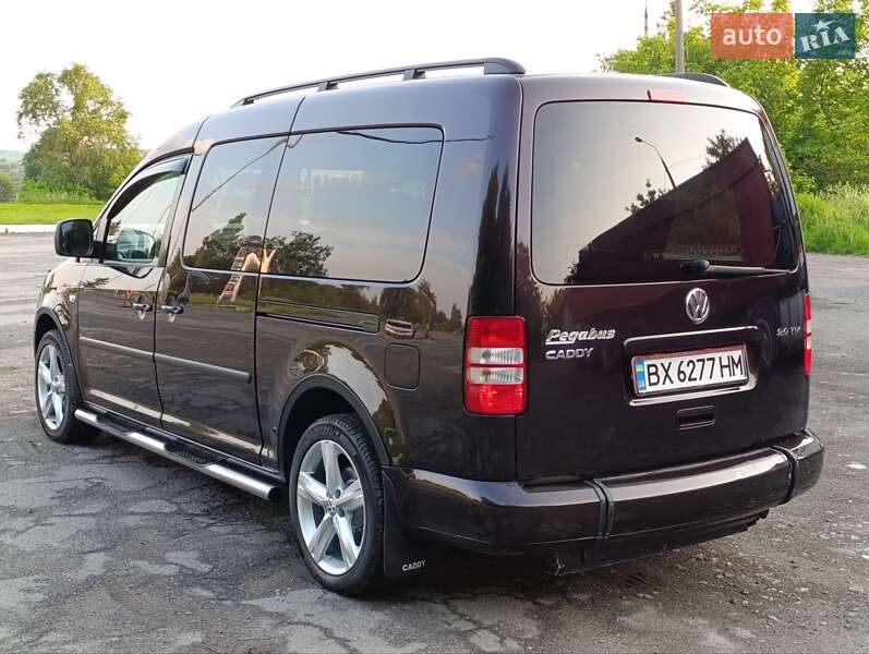 Минивэн Volkswagen Caddy 2011 в Теофиполе