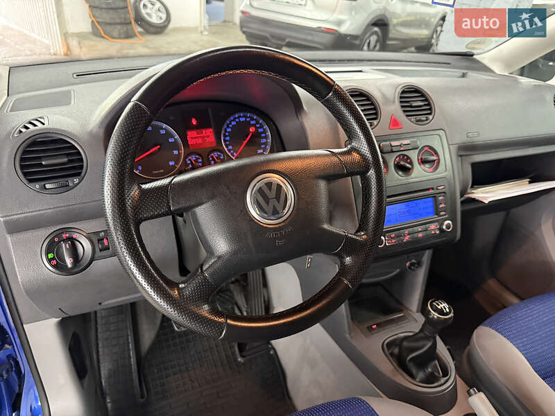 Минивэн Volkswagen Caddy 2006 в Кременце