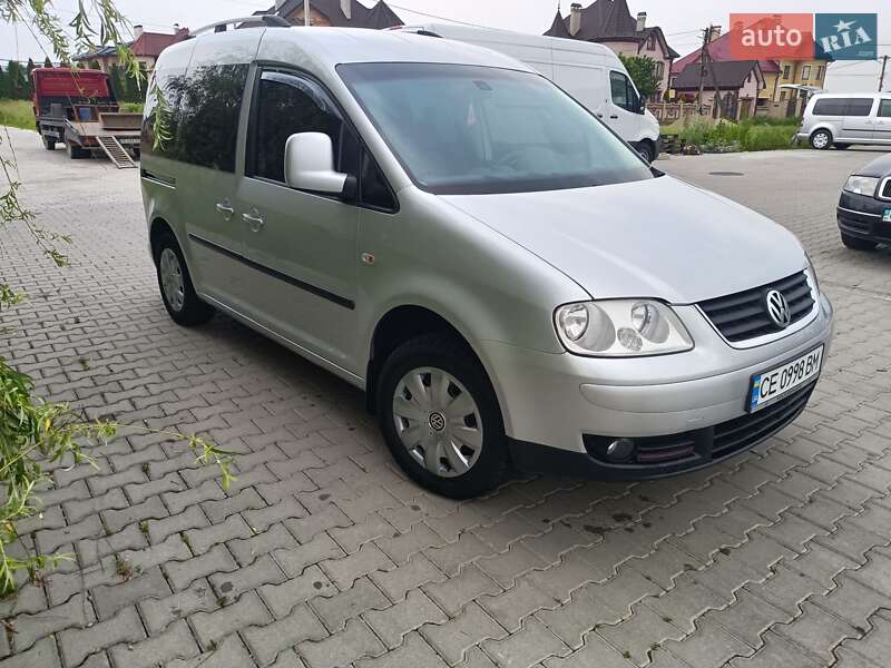 Минивэн Volkswagen Caddy 2010 в Черновцах