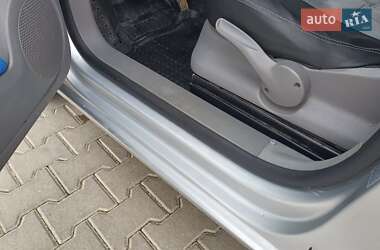 Минивэн Volkswagen Caddy 2010 в 