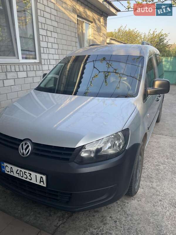 Volkswagen Caddy 2011