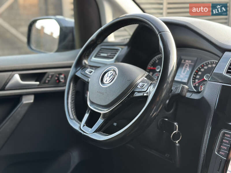 Мінівен Volkswagen Caddy 2015 в Луцьку