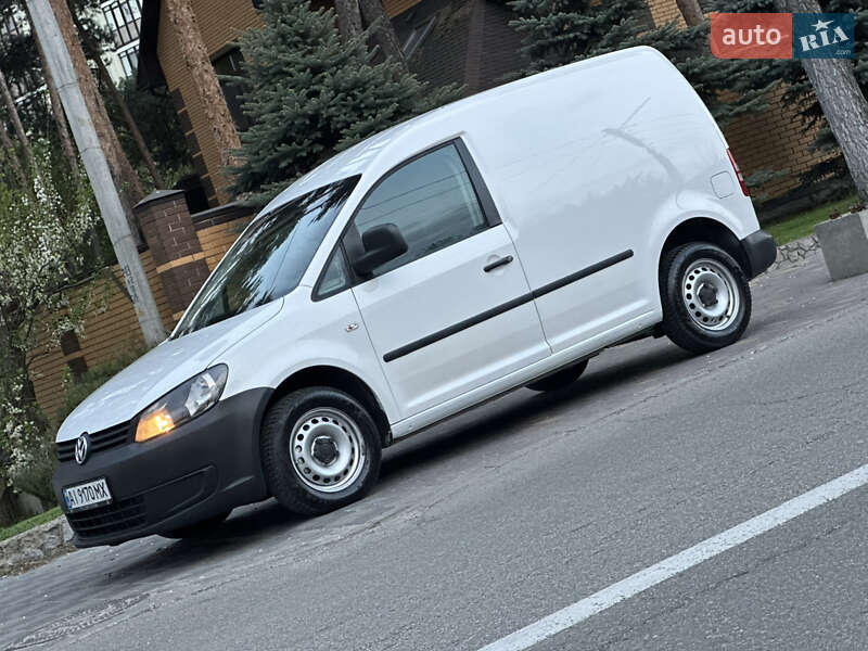 Грузовой фургон Volkswagen Caddy 2013 в Киеве