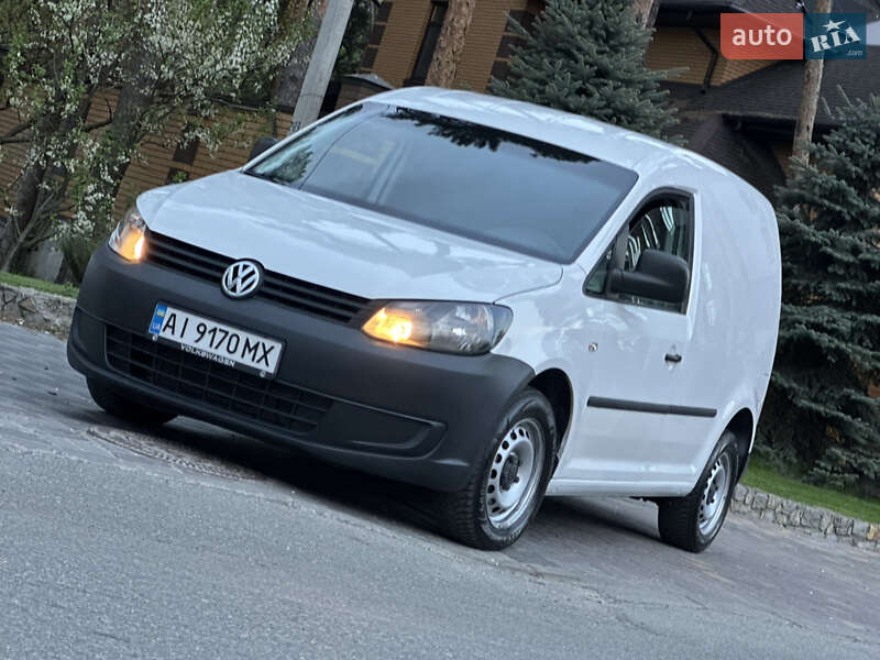 Грузовой фургон Volkswagen Caddy 2013 в Киеве