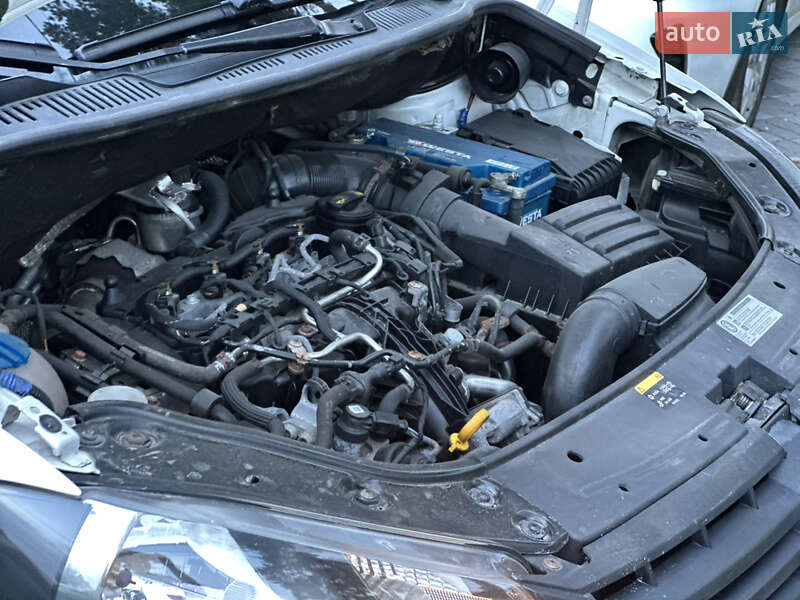 Грузовой фургон Volkswagen Caddy 2013 в Киеве
