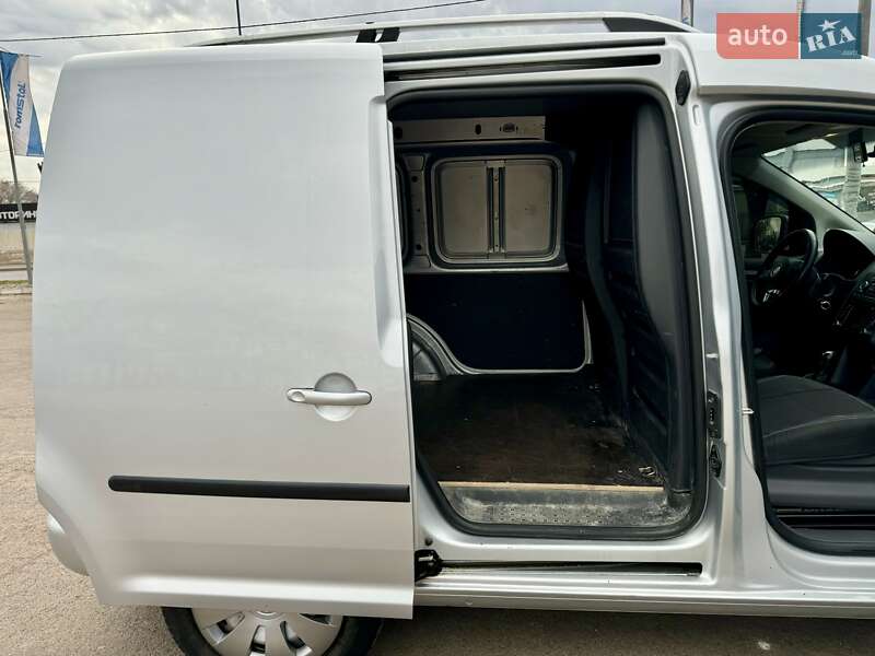 Грузовой фургон Volkswagen Caddy 2016 в Одессе