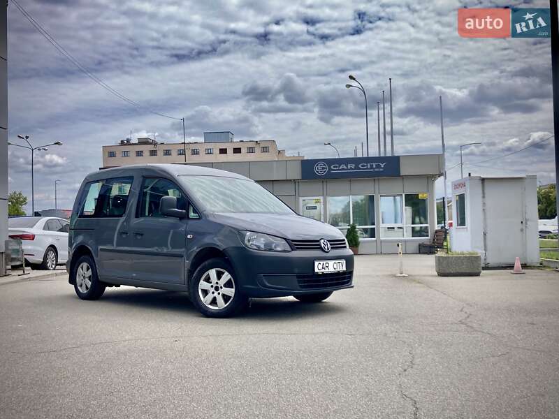 Volkswagen Caddy 2011