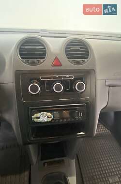 Грузовой фургон Volkswagen Caddy 2012 в 