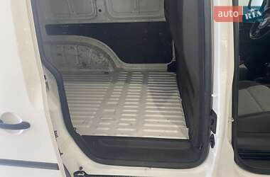 Грузовой фургон Volkswagen Caddy 2012 в 
