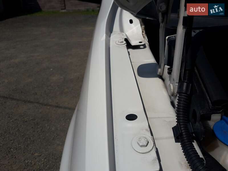 Минивэн Volkswagen Caddy 2013 в Костополе фото 46 Минивэн Volkswagen Caddy 2013 в Костополе