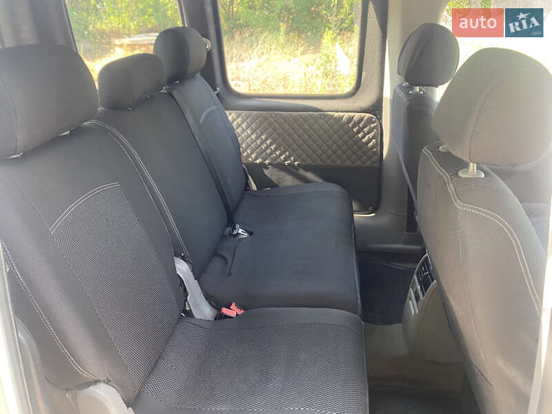 Минивэн Volkswagen Caddy 2005 в Покрове