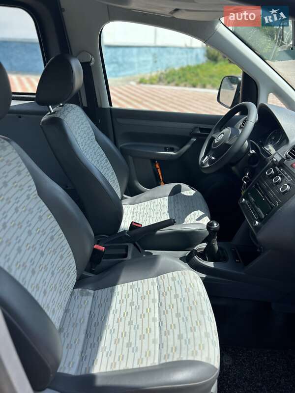 Мінівен Volkswagen Caddy 2012 в Києві