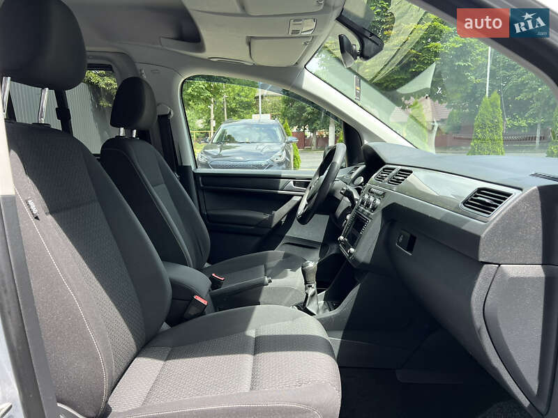 Минивэн Volkswagen Caddy 2017 в Черновцах