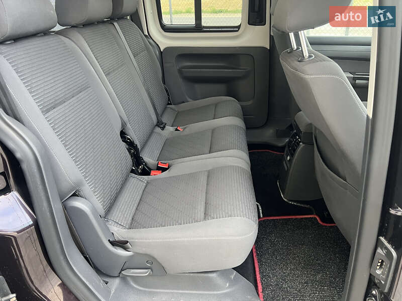 Минивэн Volkswagen Caddy 2010 в Львове