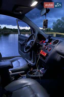 Минивэн Volkswagen Caddy 2005 в 
