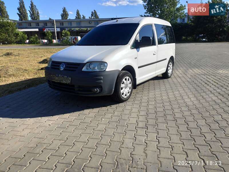Минивэн Volkswagen Caddy 2005 в Кицмани