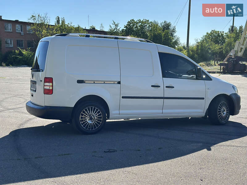 Грузовой фургон Volkswagen Caddy 2011 в Виннице