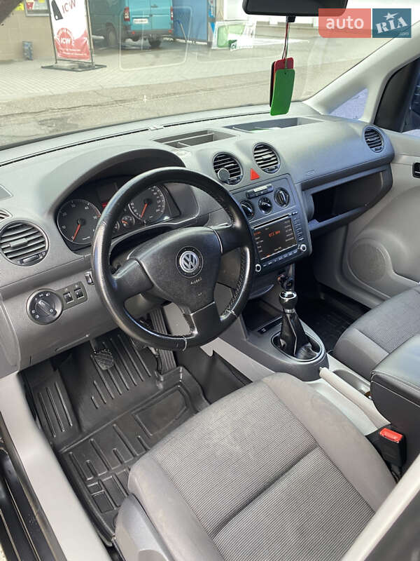 Вантажний фургон Volkswagen Caddy 2007 в Виноградові