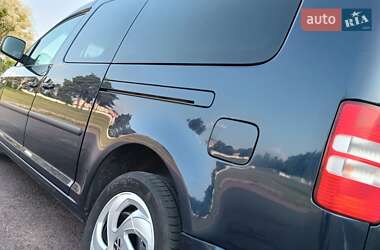 Минивэн Volkswagen Caddy 2011 в 