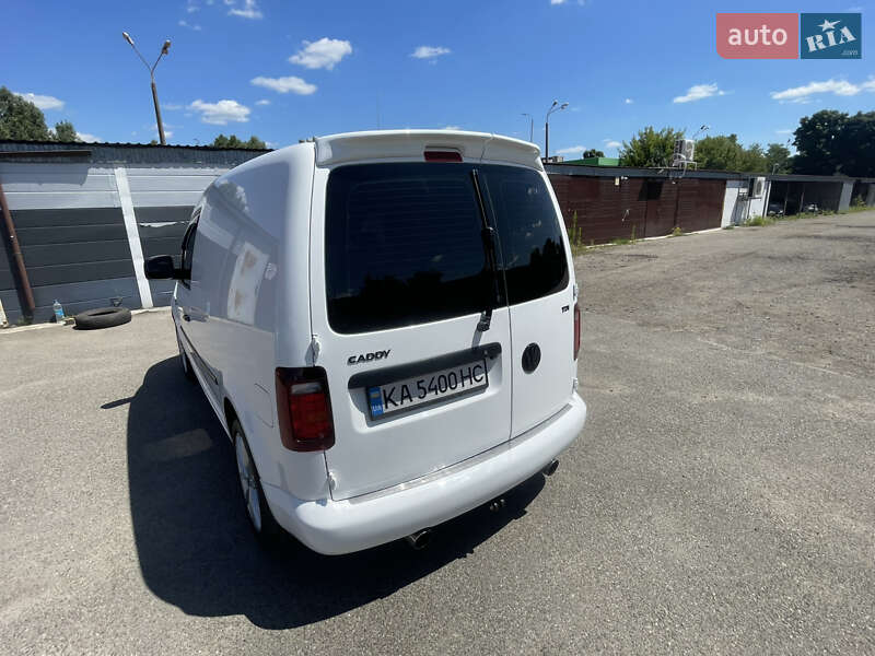 Грузовой фургон Volkswagen Caddy 2013 в Киеве