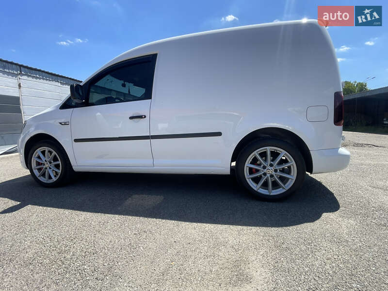 Грузовой фургон Volkswagen Caddy 2013 в Киеве