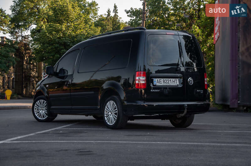 Грузовой фургон Volkswagen Caddy 2011 в Каменском