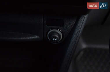 Грузовой фургон Volkswagen Caddy 2011 в 