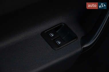 Грузовой фургон Volkswagen Caddy 2011 в 