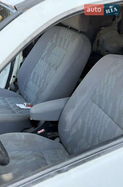 Вантажний фургон Volkswagen Caddy 2003 в 