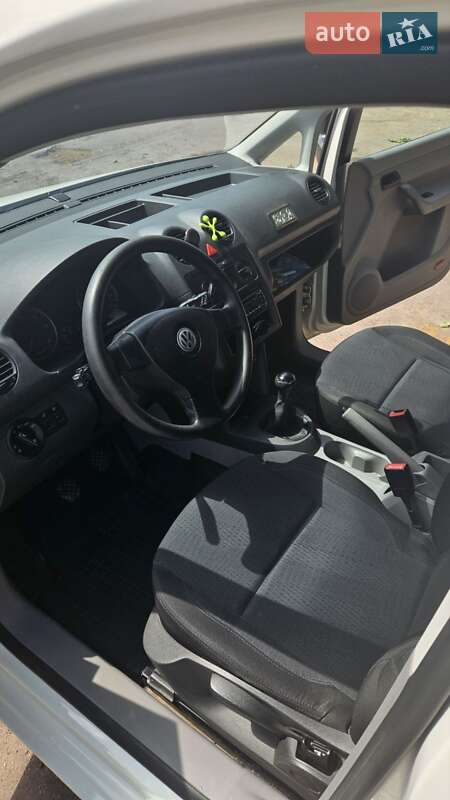 Минивэн Volkswagen Caddy 2009 в Прилуках
