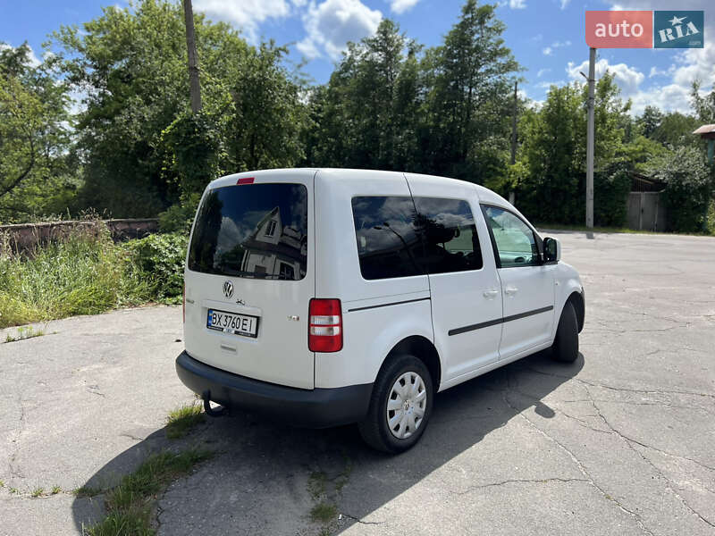 Минивэн Volkswagen Caddy 2010 в Славуте